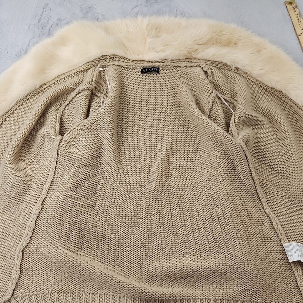 VENUS cable knit sweater - Picture 8 of 12